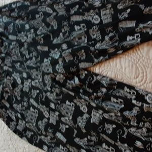 Coldwater Creek wide Leg-Crops. Size PL